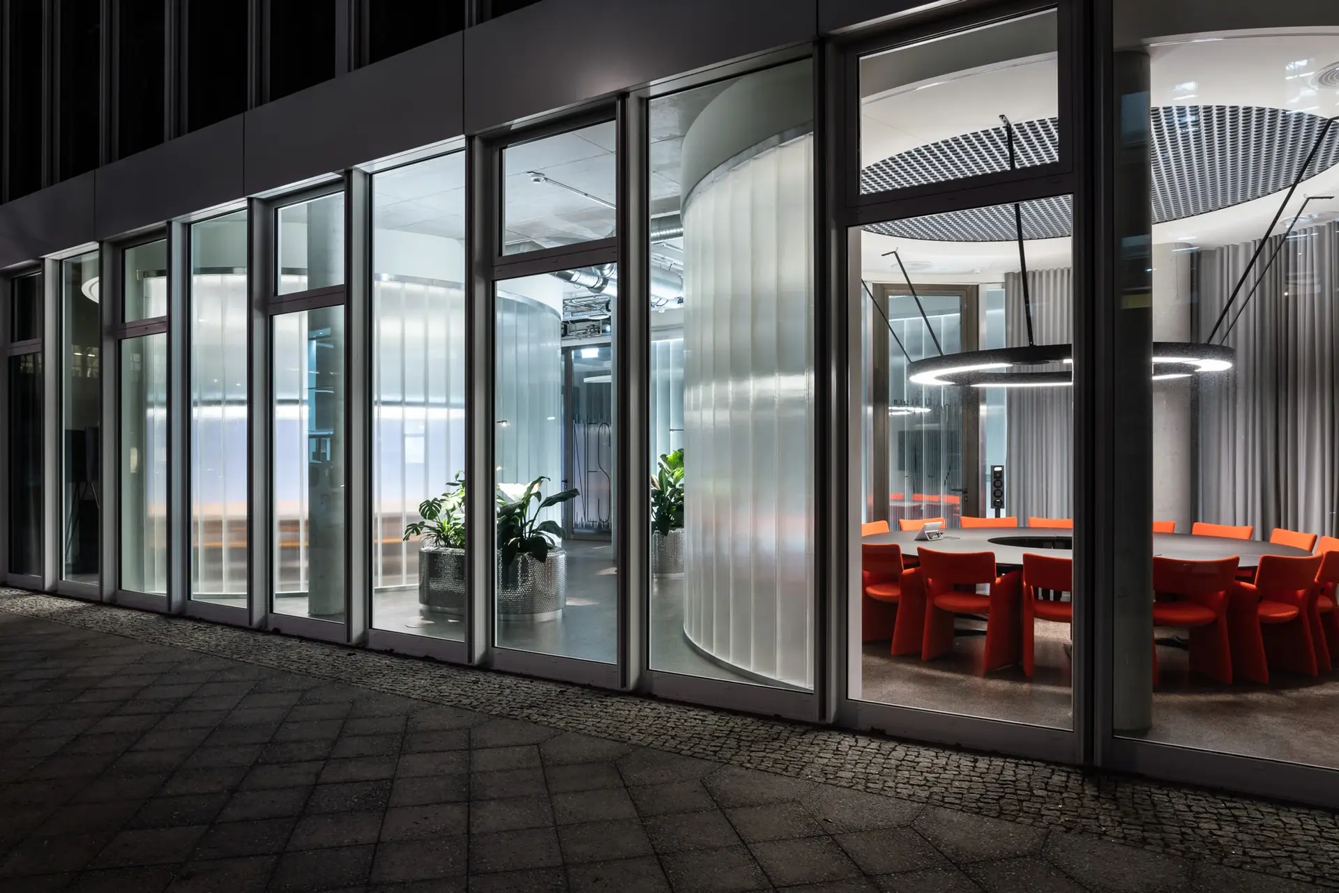 d133a5_2c81891fc888486cacec65c55c5f2553~mv2